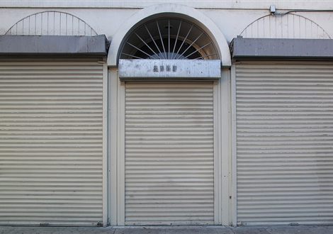 Servicio de persianas metálicas en Alella para comercios